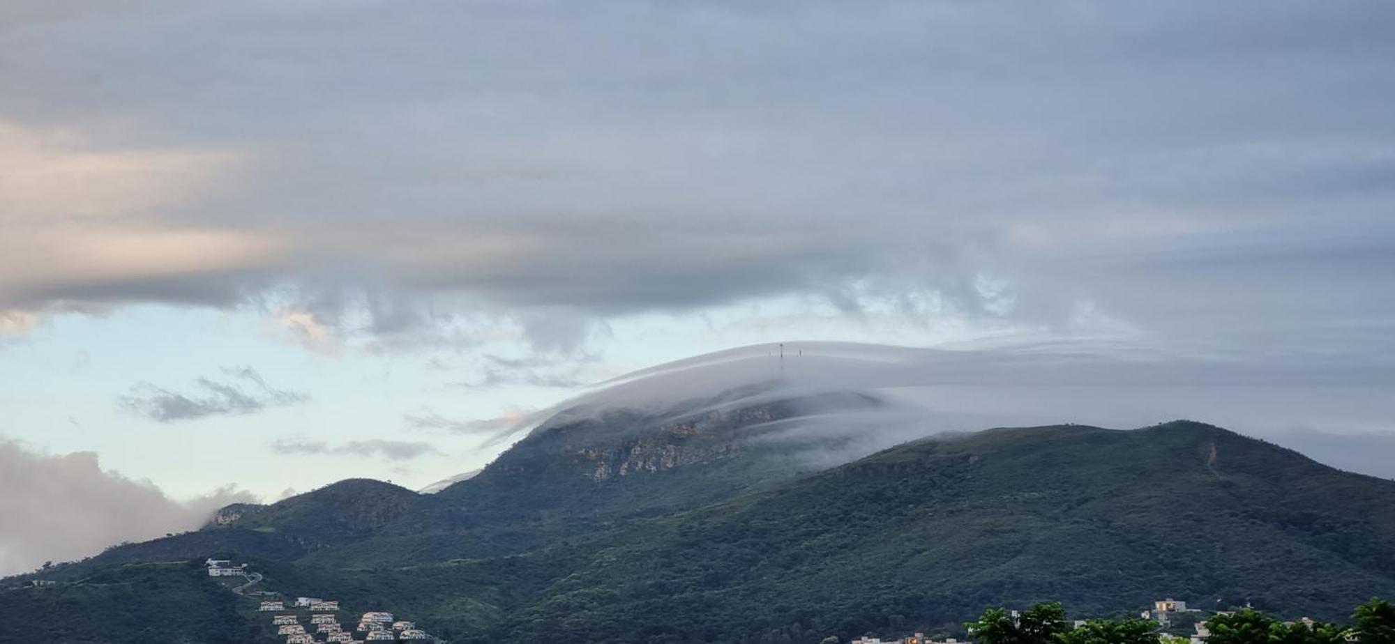 Recanto Brenda - Casa Luxo Capitolio Com Vista Pro Lago, Escarpas E Morrochapeu المظهر الخارجي الصورة